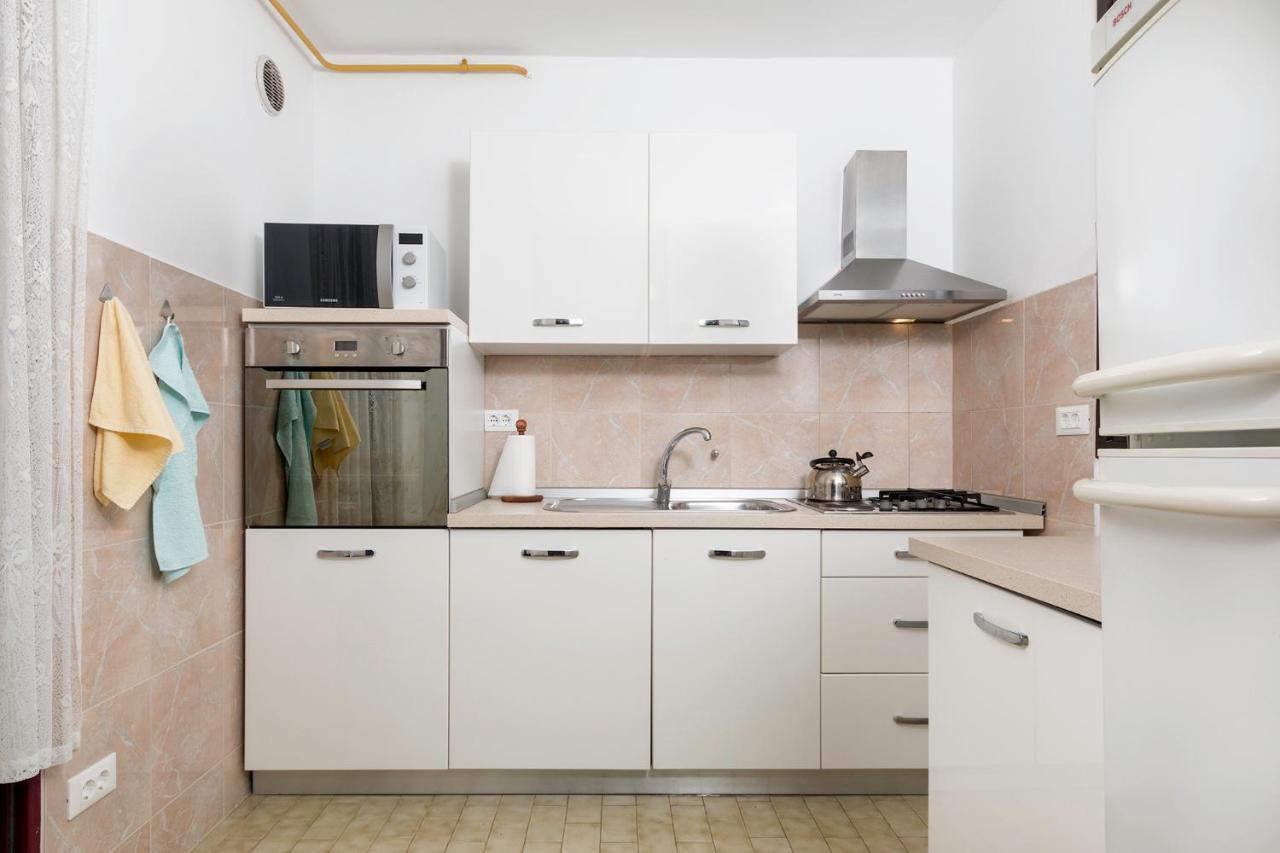 Sisplac Apartment Pula Eksteriør bilde